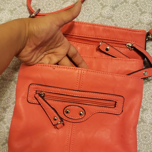 Purse - Picture 2 of 4